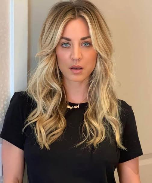 Kaley Cuoco tweet media