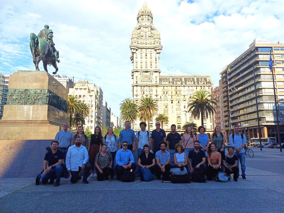 El 31 de octubre y 1 de noviembre, se llevó a cabo en Montevideo el "I Taller de Agua Subterránea y Humedales en la Cuenca del Plata".
El evento tenía como objetivo comunicar distintas iniciativas y técnicas necesarias para el estudio de la interacción entre agua sub y humedales.