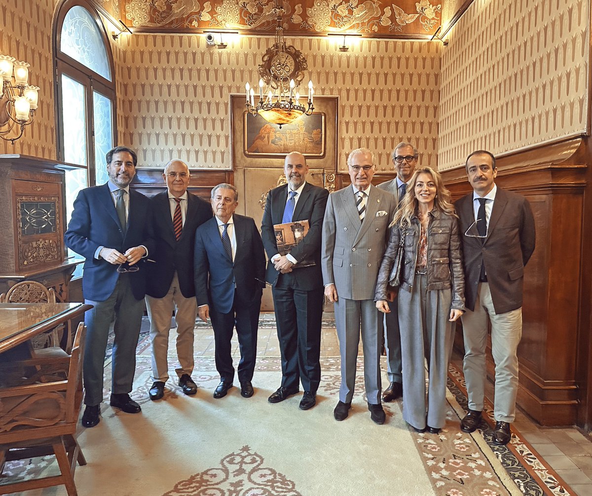 El Sr. <a href="/jordibaste/">Jordi Basté</a>, director y presentador de #ElMón a #RAC1, ha compartido sus reflexiones sobre la radio del siglo XXI y su relación con los usos tecnológicos actuales.

#CírculoDelLiceo #CercleDelLiceu #cultura #radio