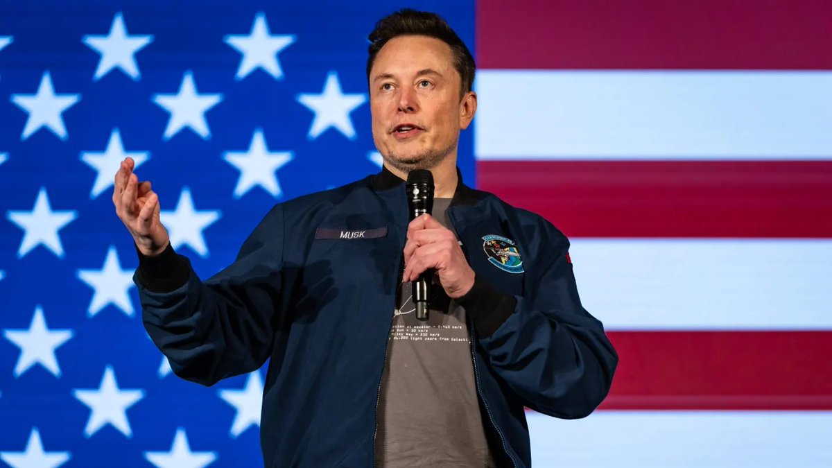 KobeissiLetter's tweet photo. BREAKING: Elon Musk's net worth hits $320 billion as Tesla, $TSLA, soars another +10% today.

Elon Musk's net worth is now 3 TIMES larger than the market cap of Ford, $F, and General Motors, $GM, COMBINED. https://t.co/5jGUNKGfpZ