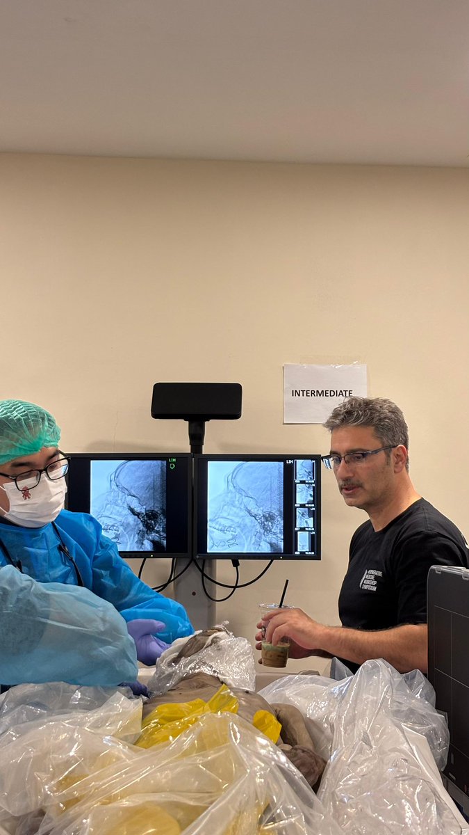 tariqtramboo's tweet image. The worst pain known to mankind #Trigeminalneuralgia , also known as a suicide pain. 

Patients suffering from this condition experience electric shock like pain on their face and may sometimes get confused with tooth pain.

Teaching the finest of neurologists from Indonesia and…