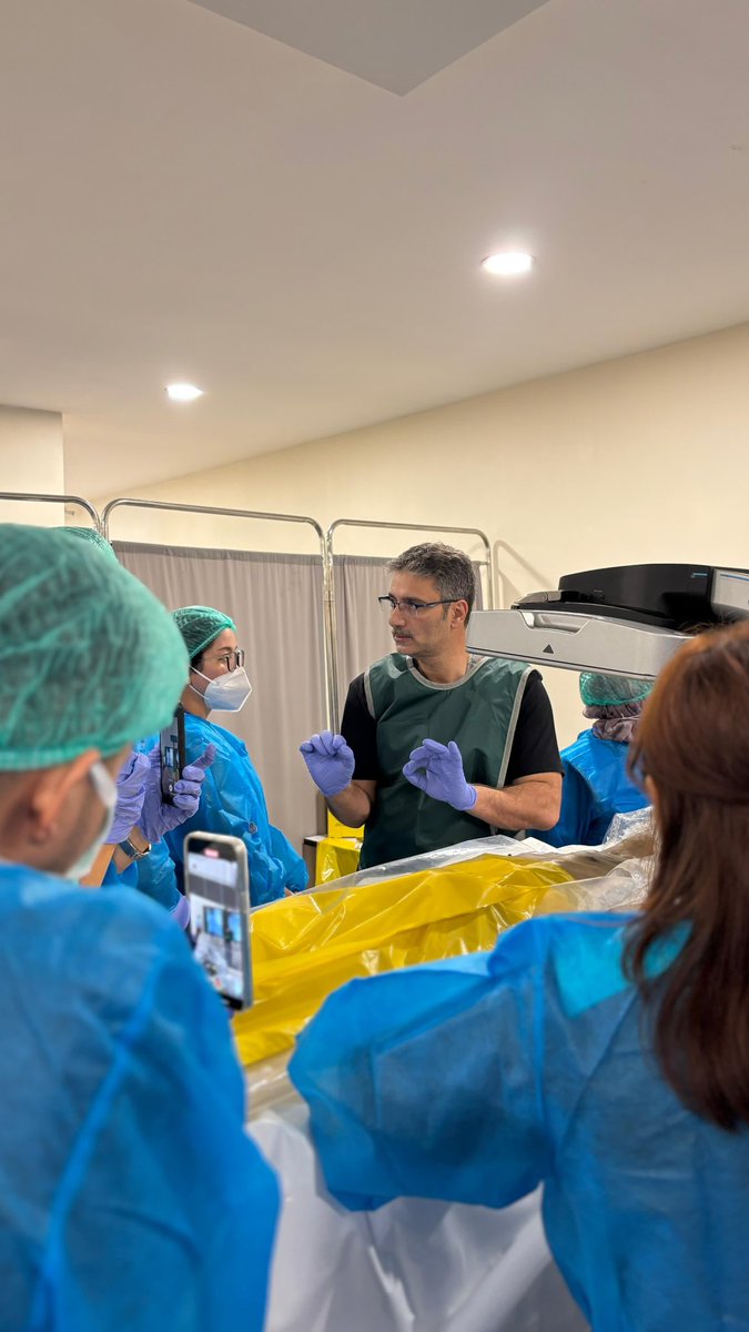 tariqtramboo's tweet image. The worst pain known to mankind #Trigeminalneuralgia , also known as a suicide pain. 

Patients suffering from this condition experience electric shock like pain on their face and may sometimes get confused with tooth pain.

Teaching the finest of neurologists from Indonesia and…