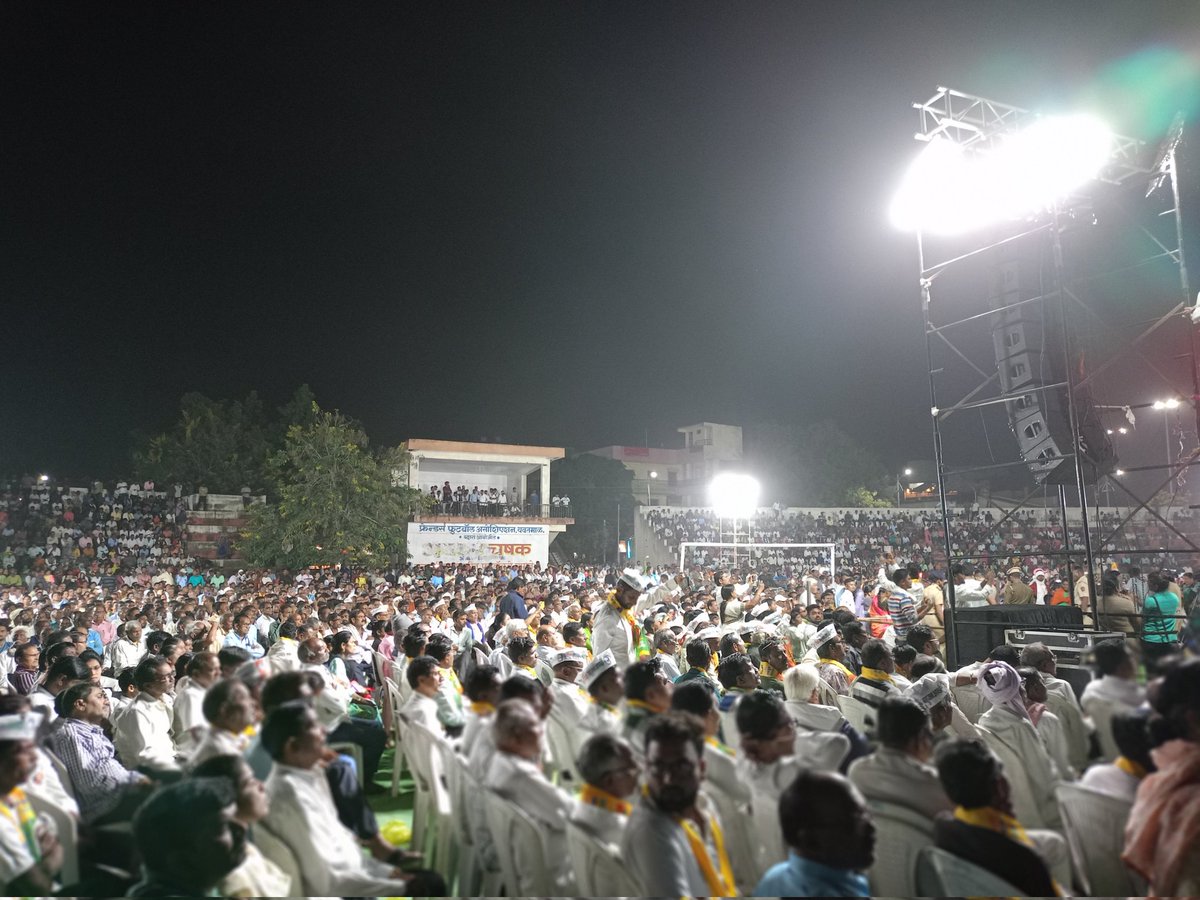 asit3232's tweet photo. वंचित बहुजन आघाडीने जबरदस्त वेग घेतला आहे, आज यवतमाळ येथे झालेली लाखोंची गर्दी पाहून प्रस्थापितांना झोप लागणार नाही हे माञ नक्की. या निवडणुकीत ओबीसी समाज मोठ्या संख्येने वंचित सोबत आला आहे. https://t.co/co6EqhLKeb