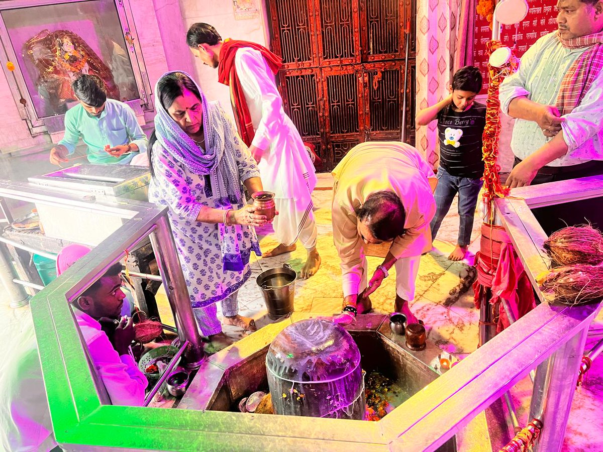 NBhardwajINC's tweet photo. आज दिन  सोमवार को पुरा महादेव मंदिर मै  जला अभिषेक किया  तत्पश्चात भगवान परशुराम जी की तपोभूमि मंदिर  के भी दर्शन करने का सौभाग्य प्राप्त हुआ https://t.co/G8XZyHiuyu