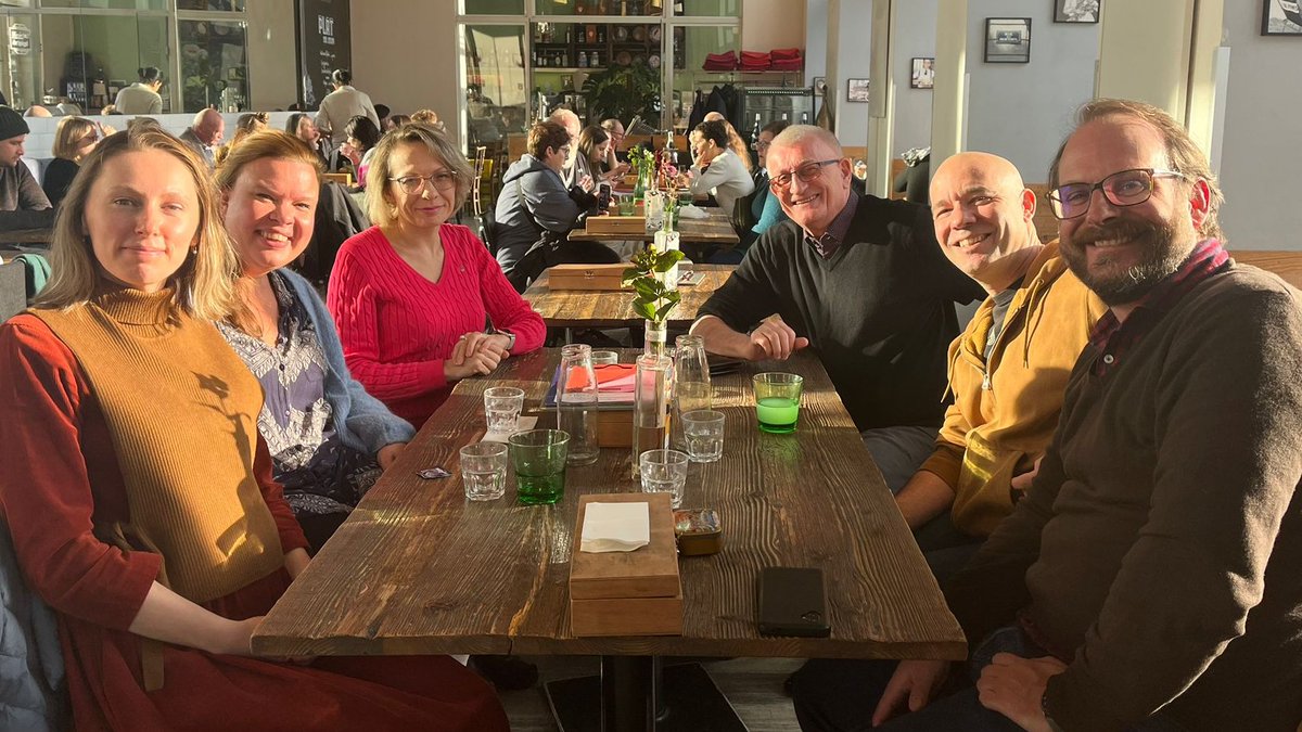 InfraNorth: Building Arctic Futures (@infranortherc) on Twitter photo 🙌 Last Friday we met fellow #Arctic #anthropologist Stephan Dudeck (<a href="/arcticanthro/">arcticanthropology</a> <a href="/unitartu/">University of Tartu</a>), currently a guest lecturer at <a href="/univienna/">Universität Wien</a>!
📅 On Wed, 13 Nov at 5 pm CET: Don’t miss his seminar on collaborative anthropology with Indigenous Peoples in Siberia!
ksa.univie.ac.at/fileadmin/user… 🙌 Last Friday we met fellow #Arctic #anthropologist Stephan Dudeck (<a href="/arcticanthro/">arcticanthropology</a> <a href="/unitartu/">University of Tartu</a>), currently a guest lecturer at <a href="/univienna/">Universität Wien</a>!
📅 On Wed, 13 Nov at 5 pm CET: Don’t miss his seminar on collaborative anthropology with Indigenous Peoples in Siberia!
ksa.univie.ac.at/fileadmin/user…