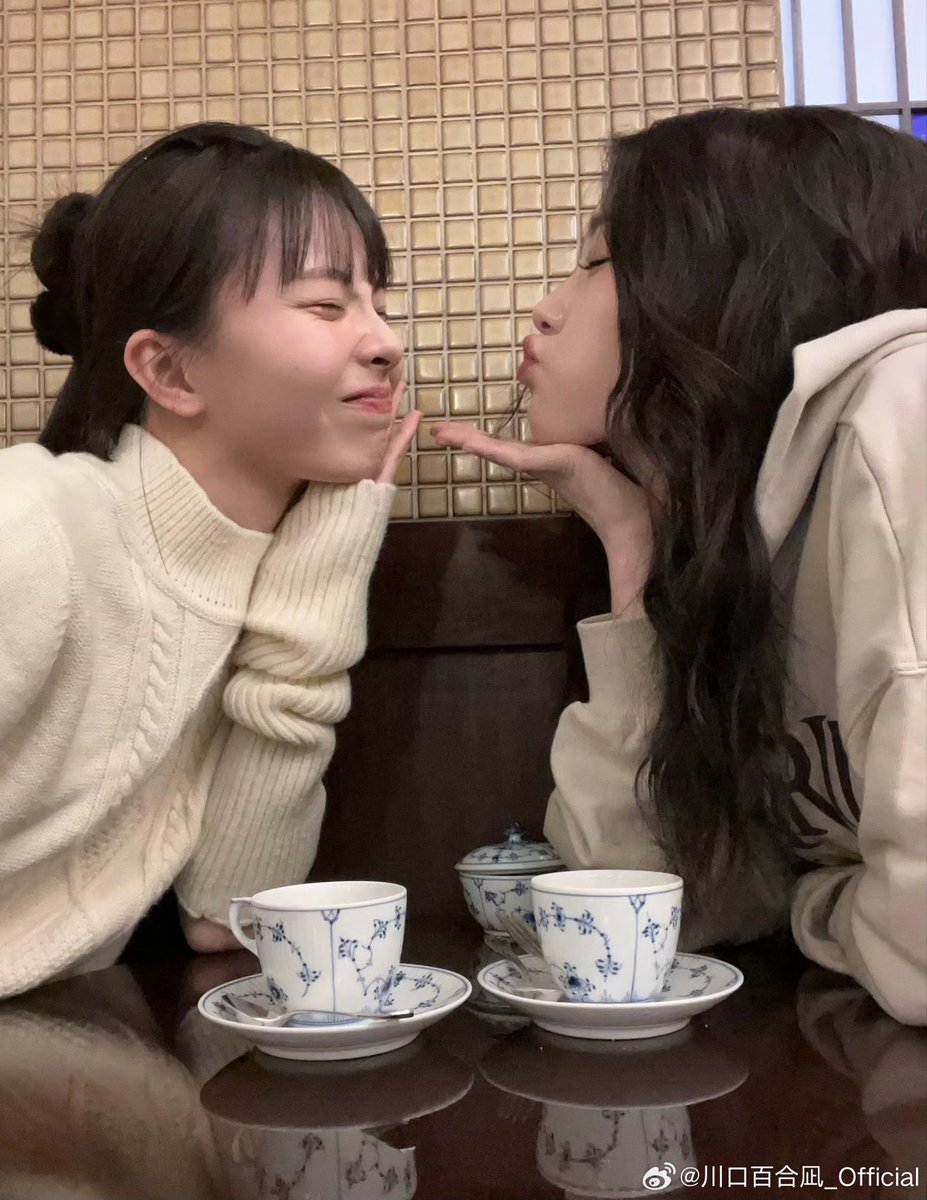 Yurina_UpdateTH's tweet photo. [Weibo] 20241112 川口百合凪_Official 

ที่รัก~~~
สุขสันต์วันเกิด!!!
ขอบคุณที่เกิดมาบนโลกนี้นะ🫶🏻

(1/2)
#川口ゆりな #Xiaoting
#ยูรินะ #KawaguchiYurina https://t.co/9Tp3kwGD7X