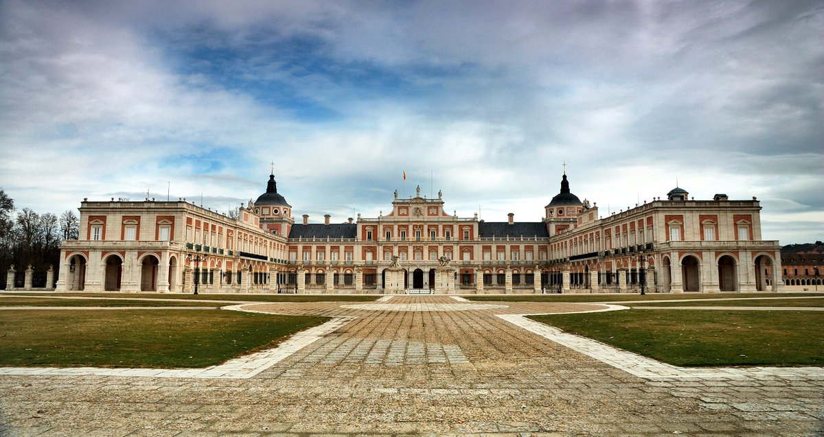 ZinetikaFest's tweet photo. 🏛️ The performance "In-Perspective" is an exploration of the Royal Palace of Aranjuez through dance and music.

On November 16 and 17 at 11:00 and 13:00 at the Palacio Real de Aranjuez, discover how dance and music interact with the architecture of this space ⬇️ https://t.co/qE9VjQOTmz