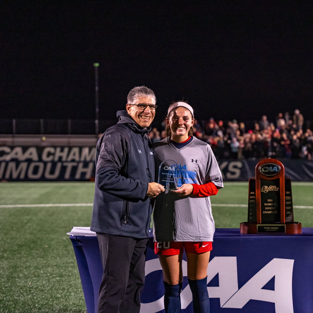 StonyBrookWSOC's tweet photo. Our CAA All-Tournament Team honorees ✨

♦️Linn Beck (Most Outstanding Player)
♦️Luciana Setteducate
♦️Kerry Pearson
♦️Reilly Rich

🌊🐺 x #CAASoccer https://t.co/NeB1jDKb2P
