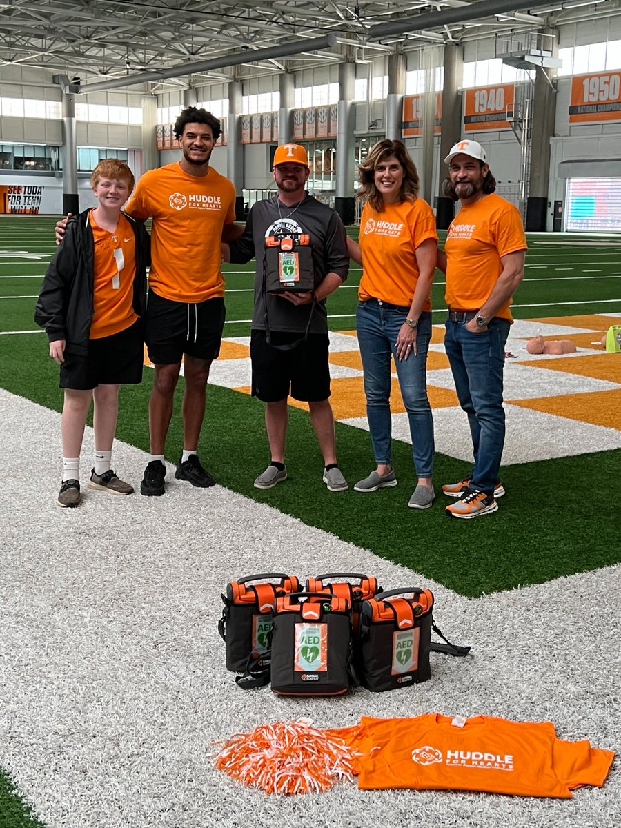 HuddleForHearts's tweet photo. Through his Huddle for Hearts partnership, Bru McCoy, the University of Tennessee wide receiver, donated 8 AEDs to youth sports organizations across Tennessee.  
Thank you to Master Medical Equipment &amp; Mark Taylor and Jill Taylor for your support! 
 #HuddleForHearts #SaveLives https://t.co/rnuiM37WTa