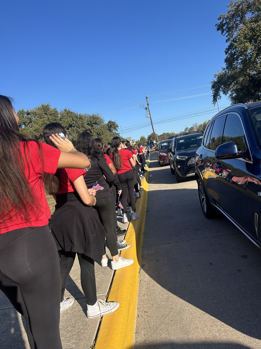 Lauren Meeks tweet media