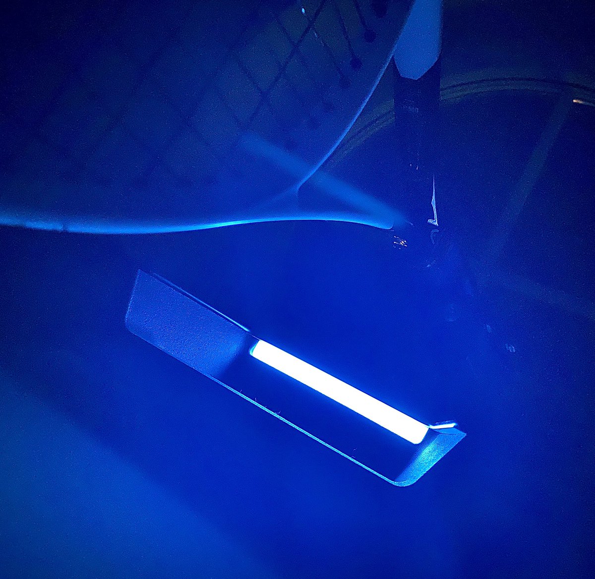 Revolza_com's tweet image. Experience the Restring Racket Customization Device’s vibrant blue and purple glow 🌌✨, engineered for precision, giving serious players the edge to elevate their game. 🎾

 #Restring #PrecisionTech #TennisInnovation