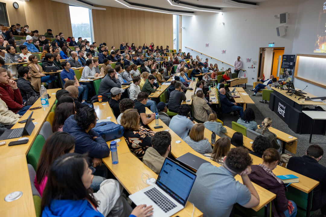 Want to discover how the University of Kent can help make your ambition count, but can't make it to an in-person Open Day? 🤔 

Don't worry, we're running a virtual Open Day on 20 November, which means you can still experience Kent from anywhere in the world! 🌍 

Join us and
