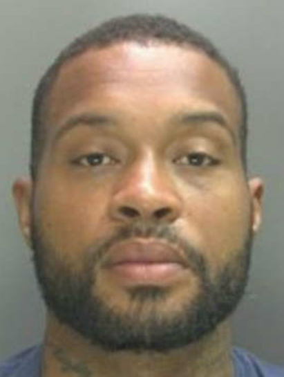 Policingstoke's tweet photo. #OpTarget | A drug dealer has been jailed for four-and-a-half years after we seized around £15,000-worth of crack cocaine and heroin, thousands of pounds in cash and phones believed to be linked to dealing in Stoke-on-Trent.
Read more: https://t.co/E80ZJlNSLl https://t.co/GeJFXRBjeP