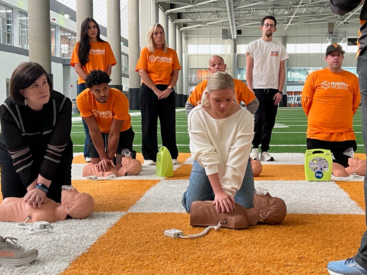HuddleForHearts's tweet photo. Through his Huddle for Hearts partnership, Bru McCoy, the University of Tennessee wide receiver, donated 8 AEDs to youth sports organizations across Tennessee.  
Thank you to Master Medical Equipment &amp; Mark Taylor and Jill Taylor for your support! 
 #HuddleForHearts #SaveLives https://t.co/rnuiM37WTa