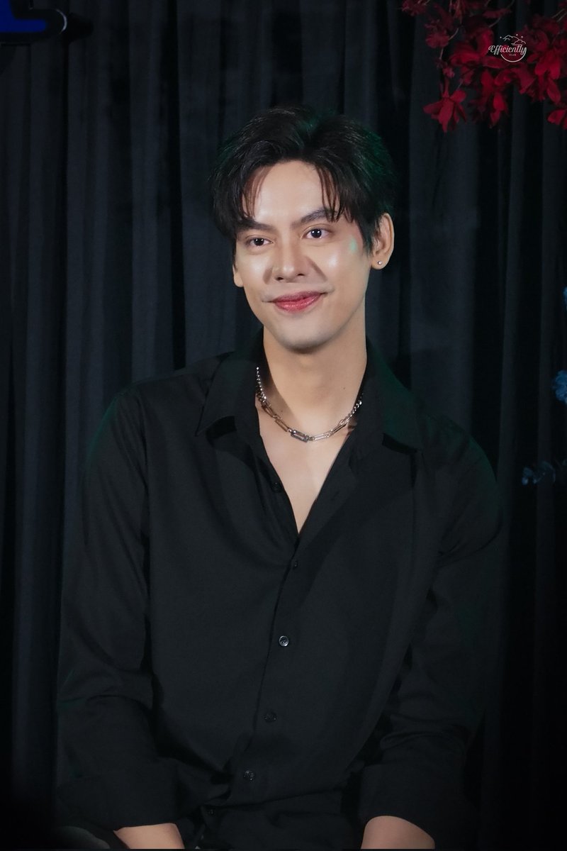 ยอมให้เป็นคนสวยขารูปนึง😌

#KIMTAE_OVERDOPE 
#TaeDarvid