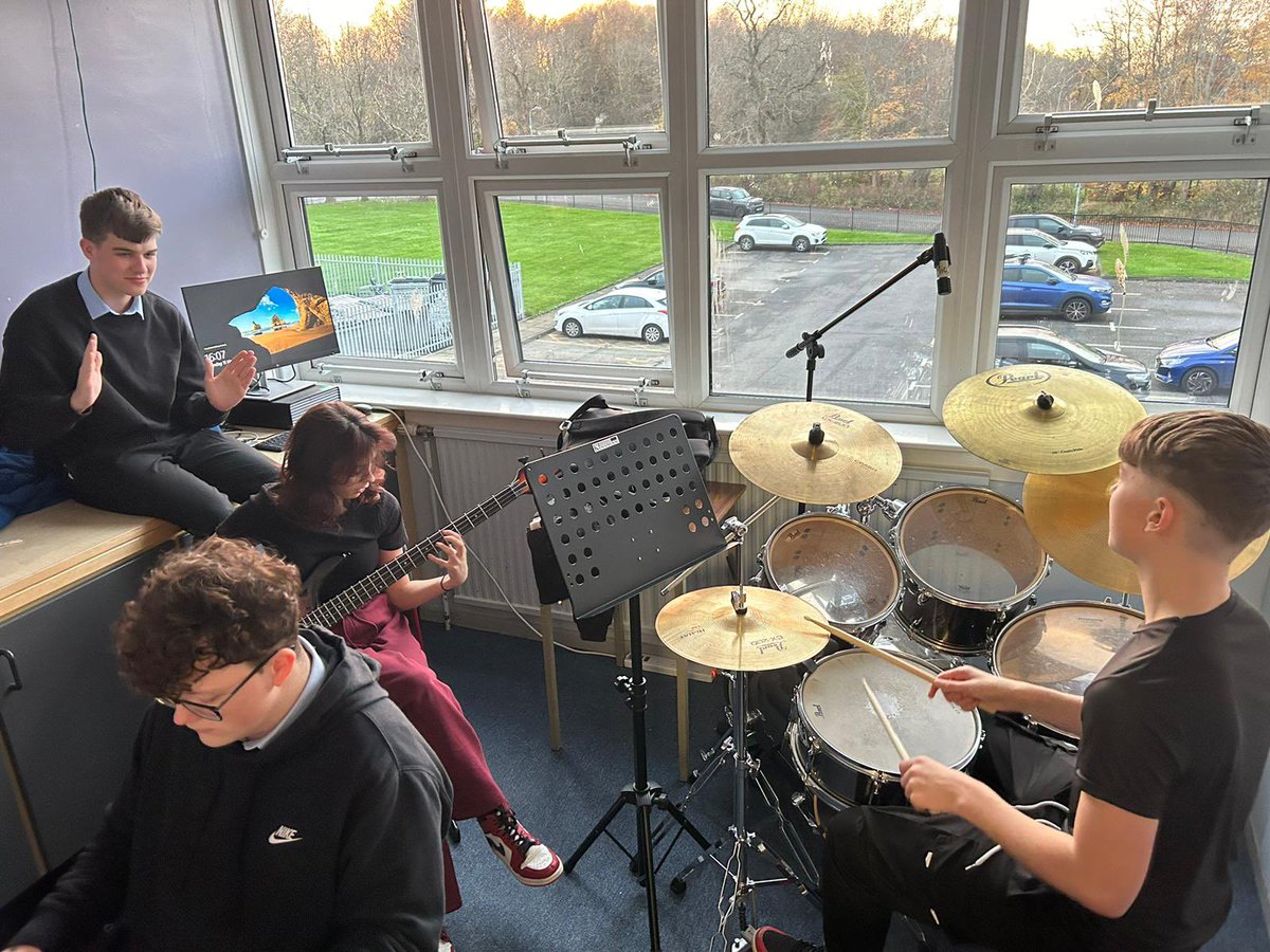 Can you tell it’s Prelim fortnight in the department? 
Supported Study was absolutely buzzing with our pupils preparing for their practical prelim examinations - well done to all who came along! 🩵
