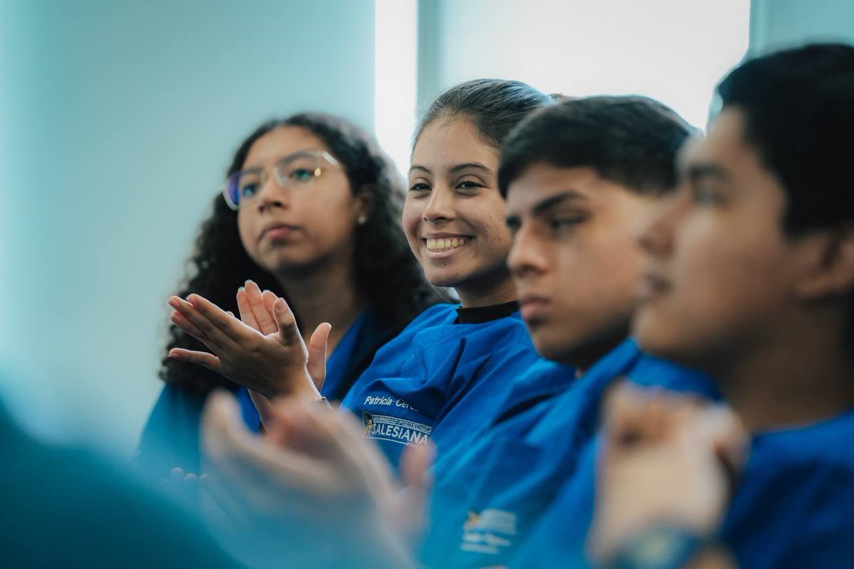 PrefGuayas's tweet photo. Participamos en el Encuentro de Educación y Humanidades Gestores de Paz, organizado por la Universidad Politécnica Salesiana.

De manera interactiva, nuestra prefecta @marcelaguinaga explicó las acciones que desplegamos para devolverle la paz a los guayasenses, desde la construcción de políticas públicas y acciones sociales en el eje preventivo hasta el aporte a la Policía y los Puntos de Control en el eje reactivo.

#ElCambioSíSeSiente