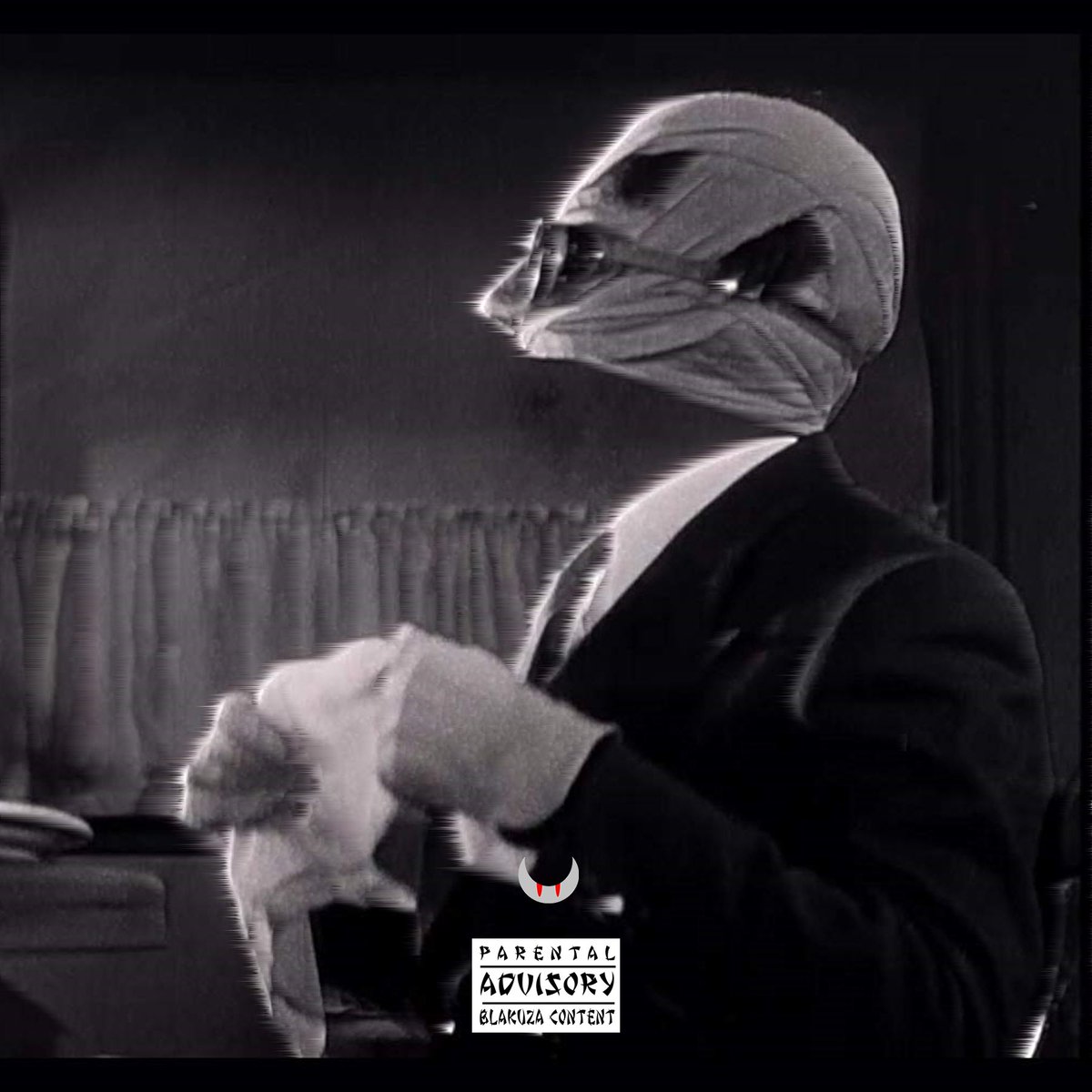 lunarsolitaire's tweet image. HOLLOW MAN, M.D.

@JohnnyBeBad850 

11.15.2024