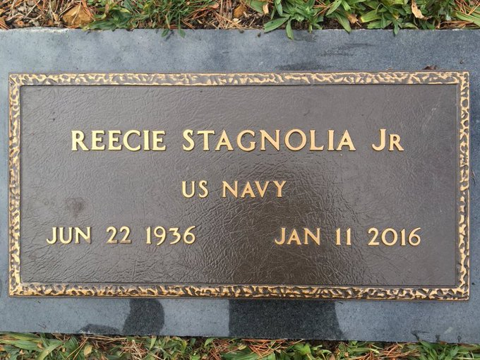 #VeteransDay Remembering and missing my favorite Veteran 🇺🇸⚓️💙 #ProudAmerican #Patriot Thanks to all Veterans for your service.  One Nation under God.  Home of the Free.  Because of the Brave.