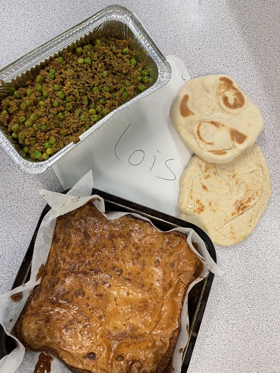 OutwoodFreeston's tweet photo. This week the food enrichment club has made keema and pea curry with flatbread followed by brownies ๐
There wasn't a corridor in school you couldn't smell this from! ๐
Well done everyone, enjoy! ๐
#LifeSkills #CurryTime #SmellsSoGood https://t.co/C46h78Bisg