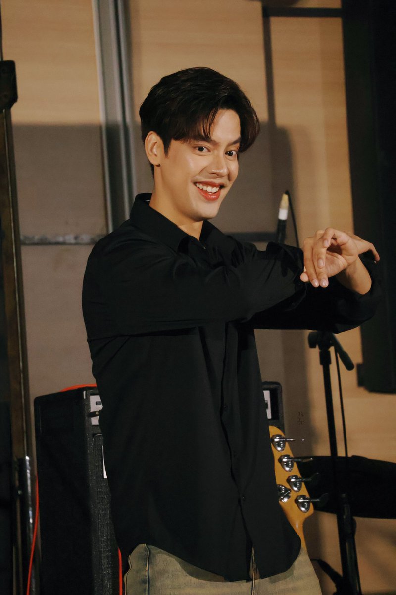 鳄鱼跳舞🐊🕺🏻🤭

#KIMTAE_OVERDOPE 
#TaeDarvid