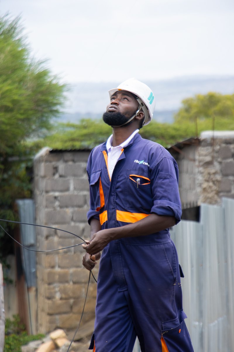 Fibreconnectke's tweet image. in the course of our work, we move to many place and meet many people. Through it all, our mission remains one; connecting Kenyans to each other and to the world.
#StayConnected #FibreConnect #EngineersAtWork #fastinternet