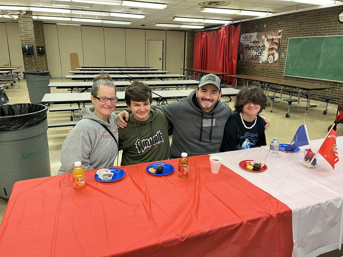 Thank you to all our Veterans for your service to our country! It was great to celebrate with them and our students this morning.