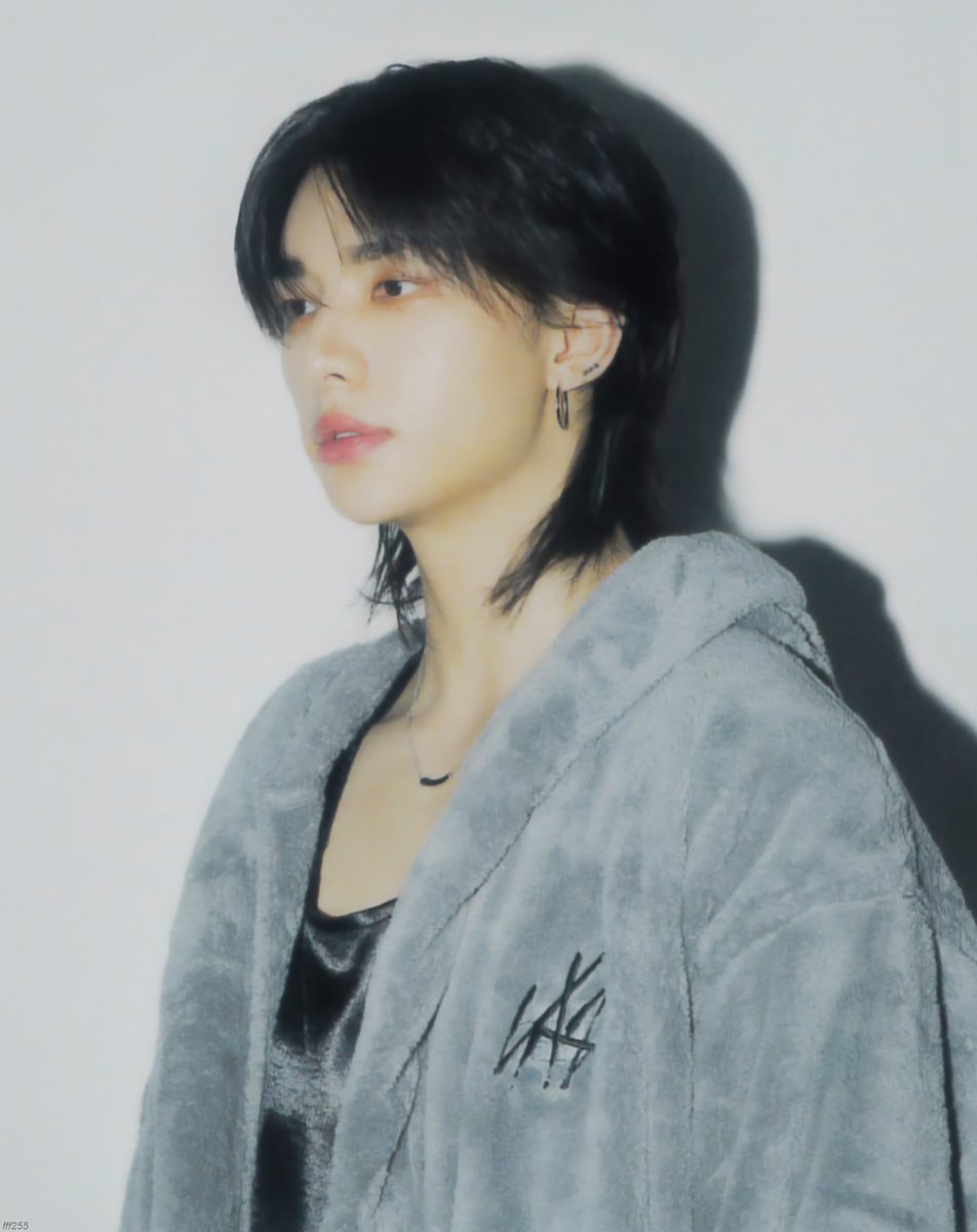 _fff255_'s tweet photo. [scan] World Tour <dominATE JAPAN>
instant photo set

#StrayKids #스트레이키즈 #현진 #Hyunjin https://t.co/WUCnjBoF8j
