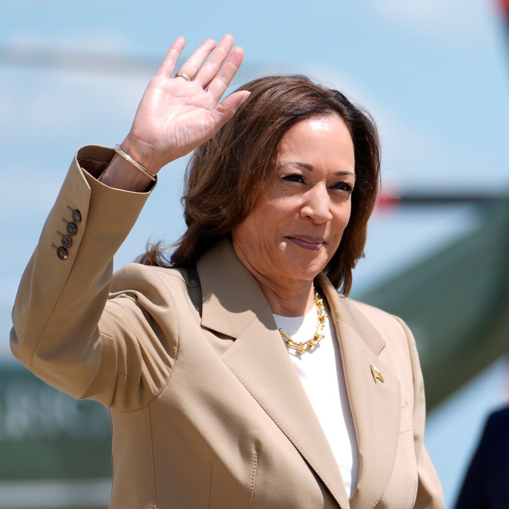 I 🩵 that Kamala Harris Fundraises for Election Recounts.

Drop a heart 💙 if you do too, then follow the hearts in the comments!