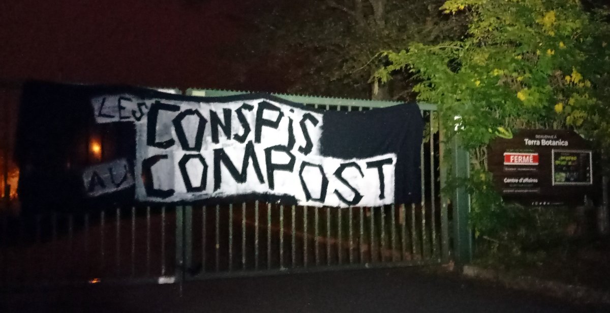 AngersRaaf's tweet photo. ⚡️Des camarades partagent une image et un message explicite que nous relayons :
"Pour exprimer en actes notre opposition à la venue de Louis Fouché à Terra Botanica nous avons cadenassé un  accès du parc. Pas complaisance avec les  conspi-fafs !"⬇️👏 https://t.co/FOJauCtJDe