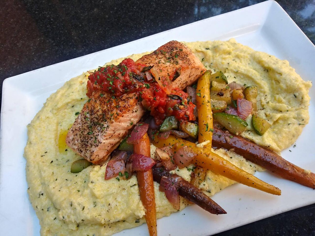 homevsfastfood's tweet photo. [homemade] Seared salmon topped with a tomato conserva on a bed of roasted vegetables and polenta. 
👉 https://t.co/J4kfnLdrNE
#HomemadeSalmon #FoodieDelight #HealthyEating #GourmetMeals #CookingAtHome #homecooking #food #recipes #foodpic #foodie #foodlover #cooking #hungry #go… https://t.co/JBnLd9OfbG