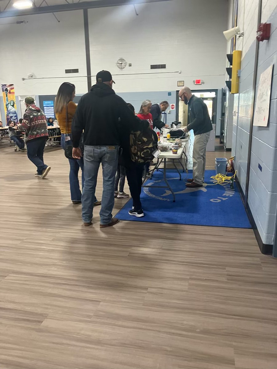 457DeLoach's tweet photo. We celebrated our veterans today with a Veteran's Breakfast.  Make sure to take some time today to thank a veteran.  @USD457 https://t.co/ZkYD3I6BZ3