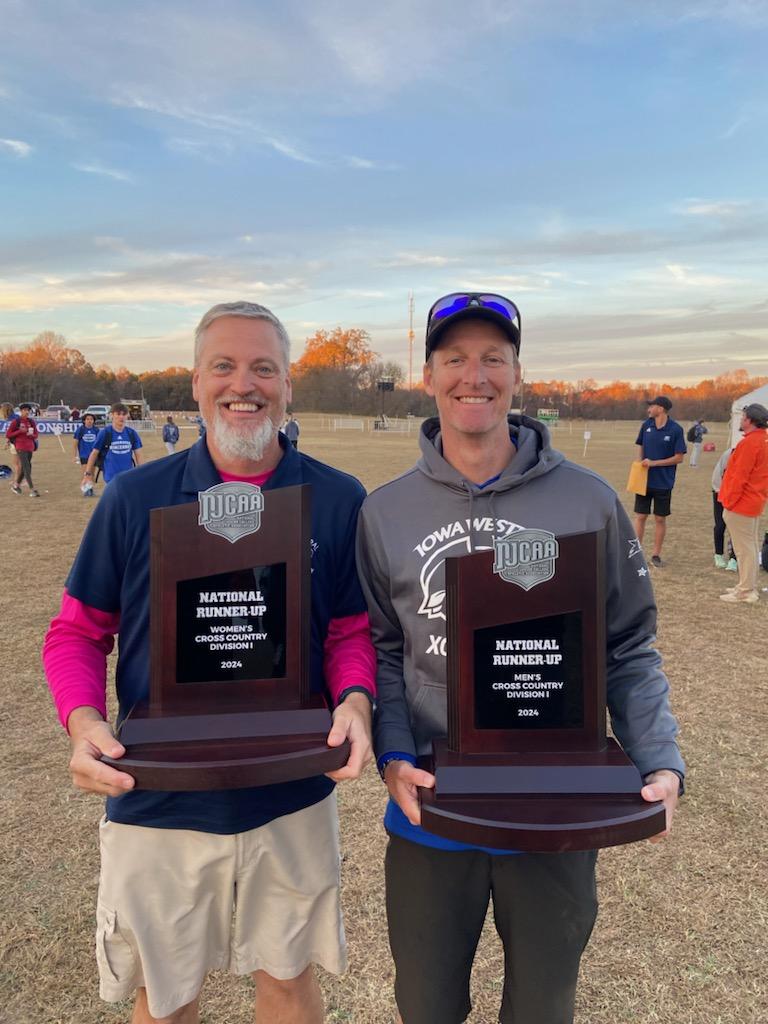 IowaTrackClinic's tweet image. 🔥🔥@IC_XCTF &amp;amp; @ReiverCC_TF coaches- both teams earned National Championship Runner-up team finishes Saturday - Congratulations!! 👏👏👏
Can't wait to hear @CoachDee23 &amp;amp; @MarcBierbaum together on stage at the IA TF/XC Coaches Clinic!!
#LEARNFROMTHEBEST #BECOMEYOURBEST
Not