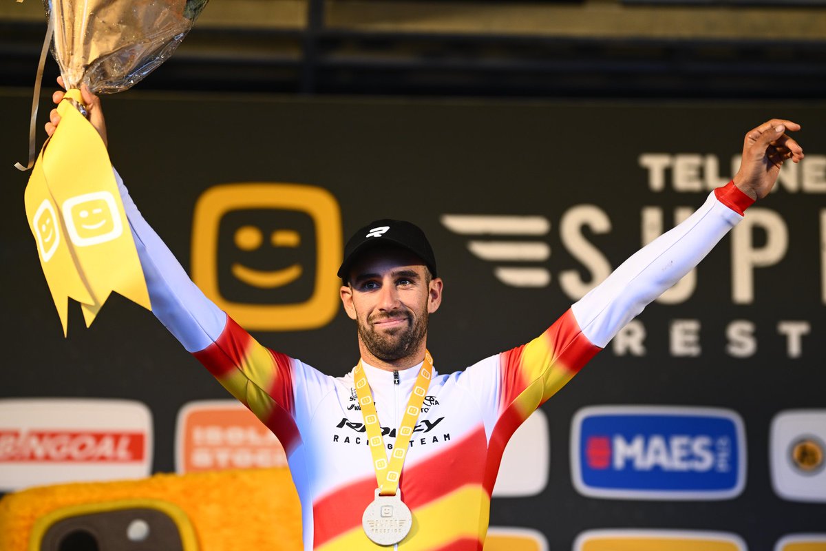 🥈DISFRUTEMOS🥳

Ha costado muuucho💥 llegar hasta aquí arriba 🔝

📸@photonewsbelgium @ridleyracingteam 💚