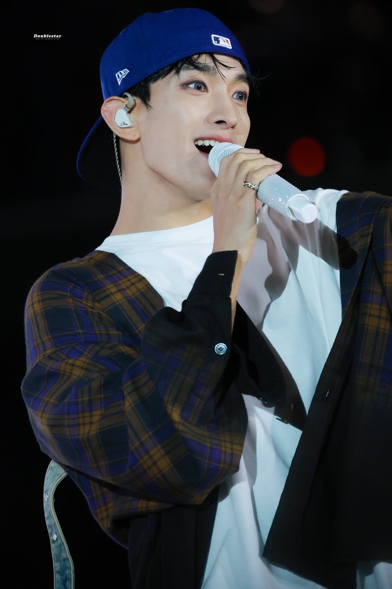 ๐ฟ๐ค๐ช๐๐ก๐๐จ๐ฉ๐๐ง ๋๋ธ์คํ tweet media