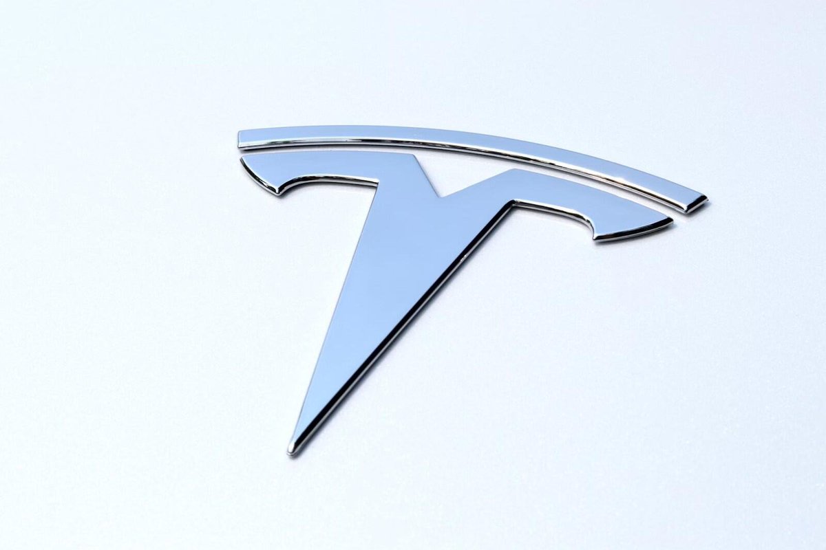 Davies168's tweet photo. Continuing the wild ride! Tesla shares extend gain to 10% Wall Street analysts have raised their price targets
#Tesla #TeslaFSD #MSFT #NVIDIA  #Amazon #Tesla   #Apple  #AI https://t.co/fqLoAQYZeP