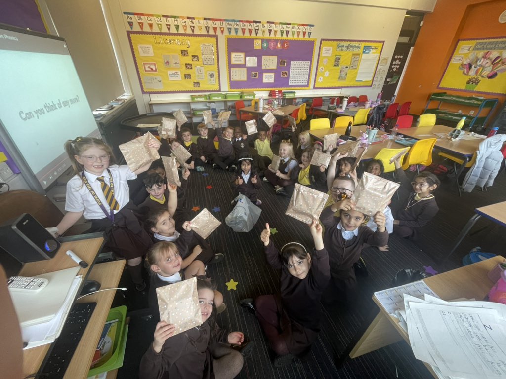 Mrs Mackay tweet media