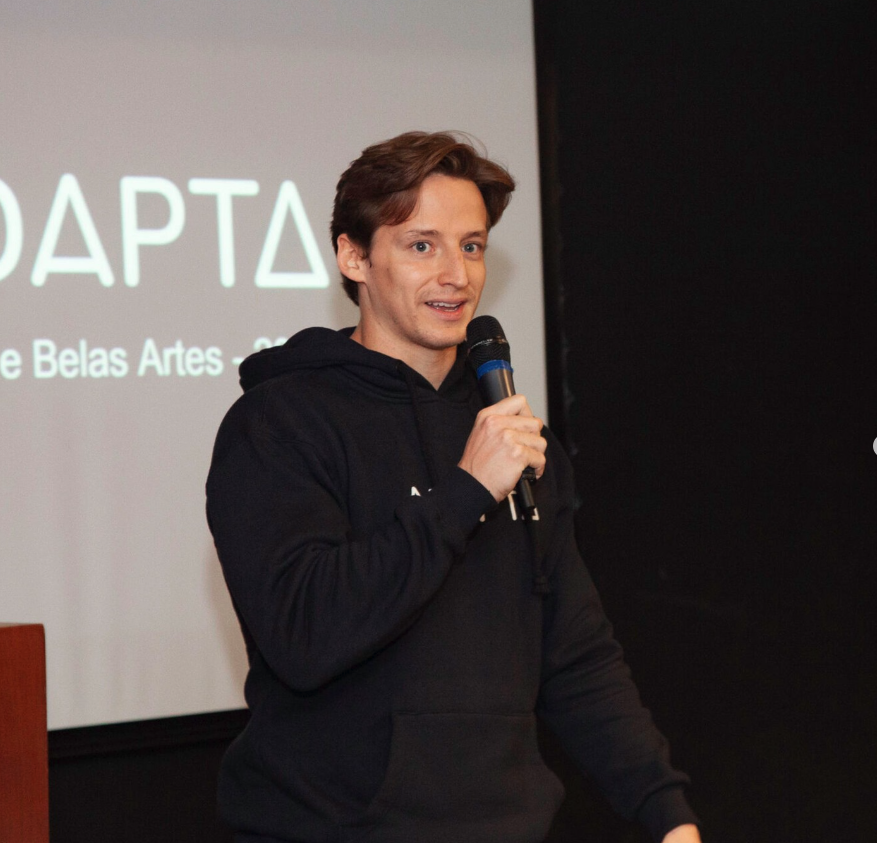 Fechamos nossa primeira parceria com uma instituição de educação offline – a Belas Artes!

Esse é um marco para a Adapta, porque estamos transformando nosso conteúdo em uma disciplina de introdução à Inteligência Artificial Generativa, com certificação MEC a caminho.

A partir de