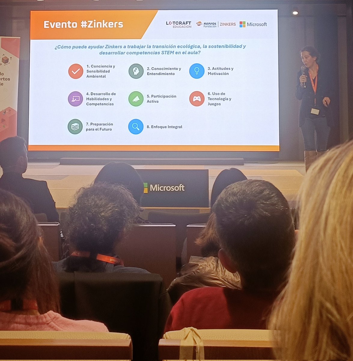 Continuamos con <a href="/CarmenEducacion/">Carmen Valdés - Educación</a>, que nos ha hablado de #Zinkers y las claves del programa para fomentar la #TransicionEnergetica mediante nuevos materiales para #Primaria #Secundaria y #FormaciónProfesional  disponibles en #English #Español #Euskara #Galego y #Catalá.