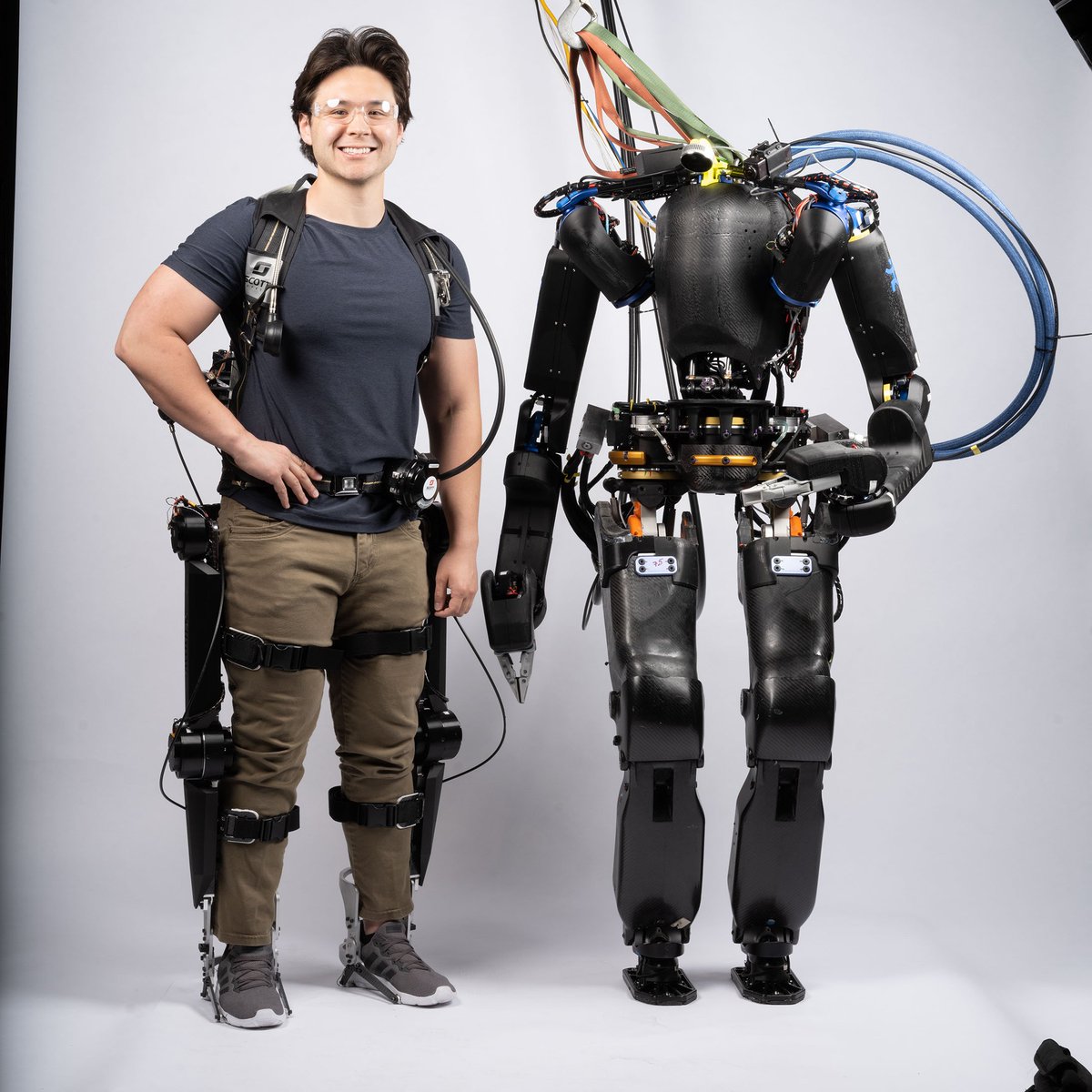 IHMCRobotics's tweet image. If you&apos;re attending the @ANS_org Winter Conference, @jaredli123 will be presenting our work on exoskeletons and humanoids that we&apos;ve done with @NASA and @SandiaLabs for worker safety and teleoperation. Be sure to check it out!  ans.org/meetings/wc202…