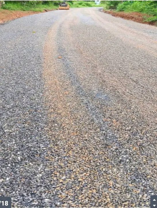 Avec un niveau d'avancement de 81, 63 %, les travaux d'aménagement des tronçons de route Ekali-bikok, carrefour Nkiltsam- Nkolngock 1- Carrefour Elig Nguini d'un linéaire de 14,800, vont s’achevér avant la fin du mois de décembre 2024 dans la commune de Bikok.