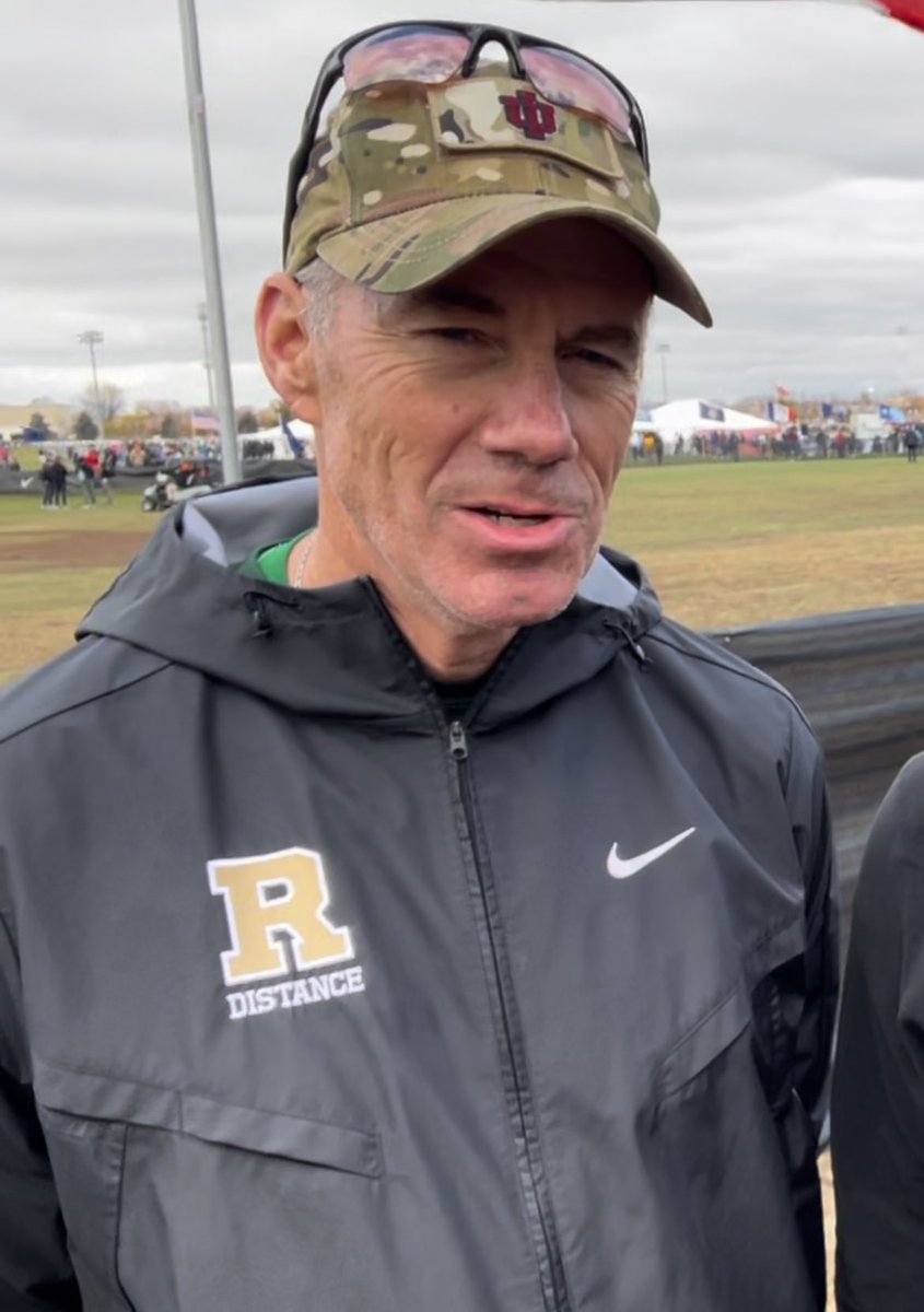 RosemountCC's tweet photo. Irish ☘️ CC recognizes 23-yr Air Force veteran Coach Lorch on this Veteran’s Day. https://t.co/OkIdHWbW0T