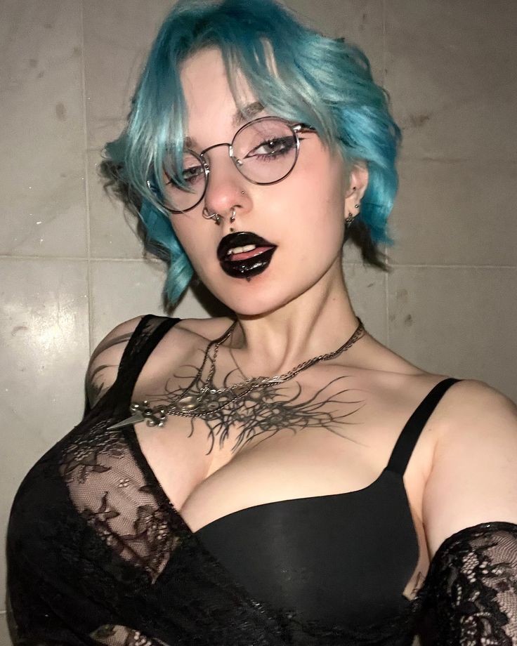 Richandhotqueen's tweet image. 𝚂𝚝𝚘𝚙 𝚍𝚛𝚘𝚘𝚕𝚒𝚗𝚐...𝚖𝚞𝚝𝚝
Elizabeth Astra
+18 Lewd Rp
-More info below