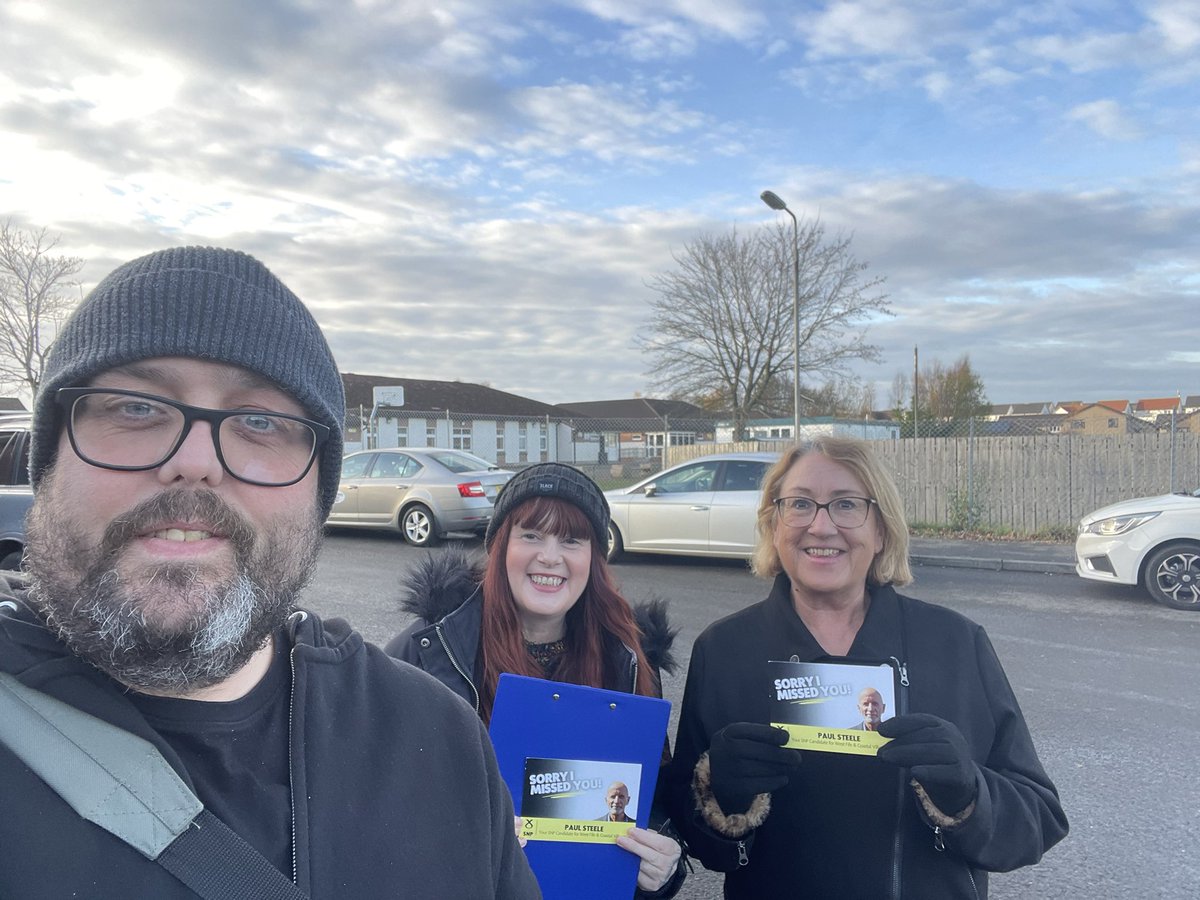 Enjoyed being out in the fresh air this afternoon with Sam and Cameron to support <a href="/theSNP/">The SNP</a> Paul Steele, Candidate for the West Fife and Coastal Villages Council By-election on 28th November. I won the ☀️for positive conversations!