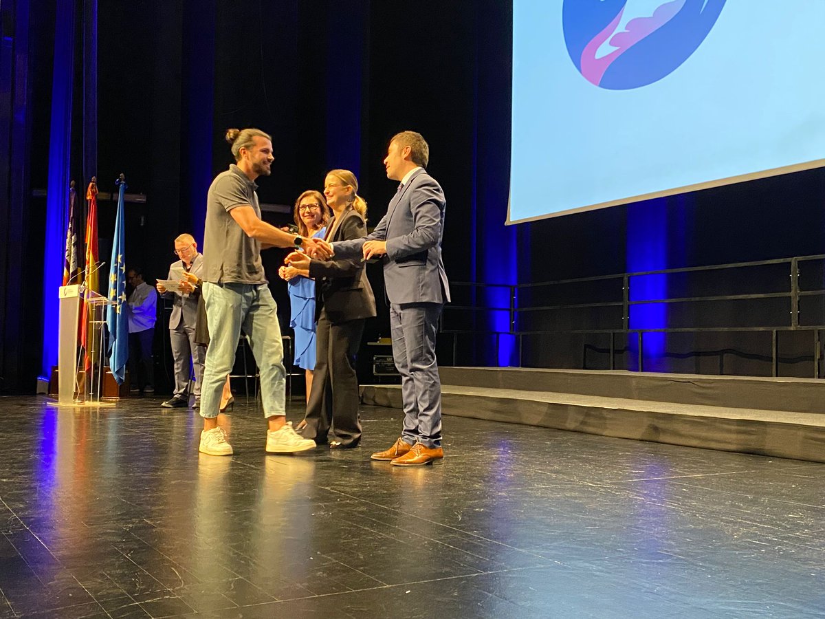 CS Coll y UBS Molinar (@cscollr) on Twitter photo ¡Estamos de celebración! Nuestro enfermero del equipo Álvaro J. Giménez Ledo ha sido premiado en la Gala Salut 2024 por su proyecto de App MyrealNurse sobre cuidado de heridas <a href="/apmallorca/">Gerència d'Atenció Primària de Mallorca</a> <a href="/Coiba1/">COIBA</a> <a href="/ibamfic/">🩺Ibamfic</a> <a href="/SalutGOIB/">Conselleria de Salut</a> ¡Estamos de celebración! Nuestro enfermero del equipo Álvaro J. Giménez Ledo ha sido premiado en la Gala Salut 2024 por su proyecto de App MyrealNurse sobre cuidado de heridas <a href="/apmallorca/">Gerència d'Atenció Primària de Mallorca</a> <a href="/Coiba1/">COIBA</a> <a href="/ibamfic/">🩺Ibamfic</a> <a href="/SalutGOIB/">Conselleria de Salut</a>