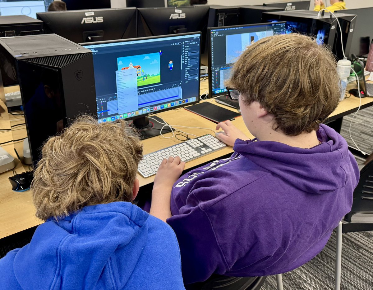 swartz_c's tweet image. Animation students are creating short animations for students at the Cedar Trails Early Childhood Center.  The real-world project provides students with opportunities to learn from each other and eventually showcase their work with early childhood students. @USD_232 #RWL