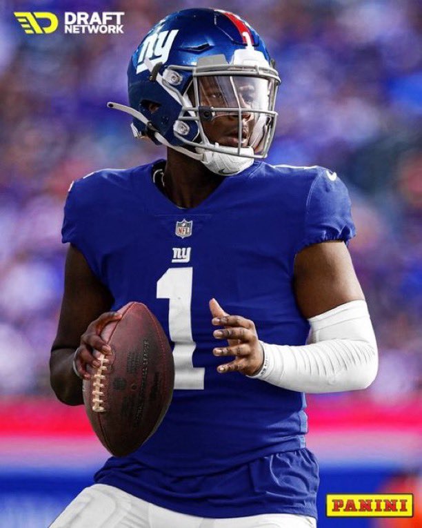 MLFootball's tweet image. NEWS: The New York #Giants currently have the 2nd overall picking in the #NFL draft. 

If the draft was today, which QB should they select________! 

Shedeur Sanders 
Jalen Milroe 
Cam Ward 

👀

(Via: @TheGraphicGod_)