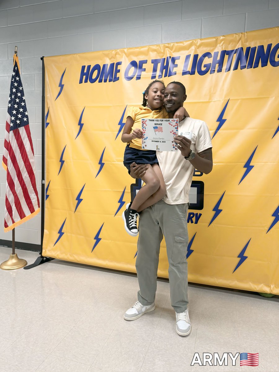 Honoring the bravery &amp; sacrifice of our veterans today. Thank you for defending our freedoms. Proud to host Lunch with My Favorite Veteran &amp; spend time with these heroes. Let's remember their commitment, today &amp; every day. 🇺🇸 #VeteransDay #ThankYouVeterans #HonoringOurHeroes