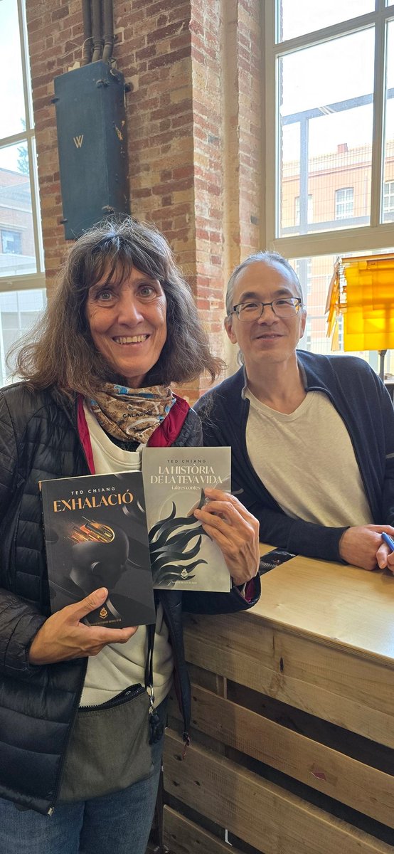 Muntsa Mimó (@mimomuntsa) on Twitter photo Moments estelars del #Festival42BCN que no oblidarem. En Ted Chiang mostrant-nos que el perfeccionisme vol temps, fins i tot per donar resposta a les preguntes de la <a href="/KMadrid_Ribas/">Karen Madrid Ribas</a>, tan empàtica i encertada com sempre! Moments estelars del #Festival42BCN que no oblidarem. En Ted Chiang mostrant-nos que el perfeccionisme vol temps, fins i tot per donar resposta a les preguntes de la <a href="/KMadrid_Ribas/">Karen Madrid Ribas</a>, tan empàtica i encertada com sempre!