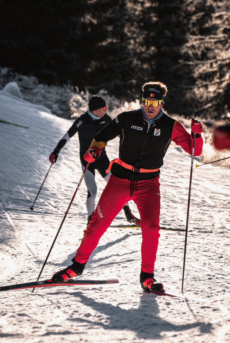 Quel meilleur cadeau d’anniversaire que de rechausser les skis ? 🥳🎁 ( Bon je vous rassure y a toujours mieux ) 😜

.
📷 <a href="/tommeke_lg/">Tom Lahaye-Goffart</a> 

#sjusjøen #norway #biathlon #birthday #33